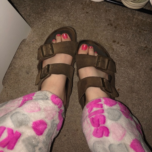 Well -worn womens  real birkenstock’s - Picture 2 of 3